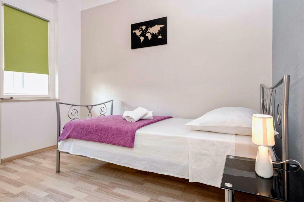 Apartment Maja Spalato Esterno foto