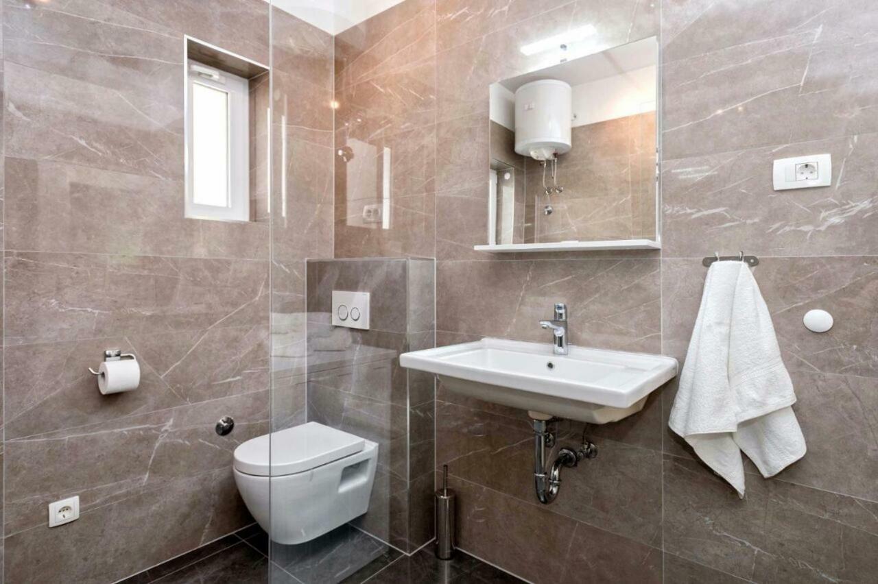 Apartment Maja Spalato Esterno foto